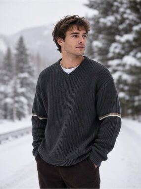 Cherokee Sweater size L